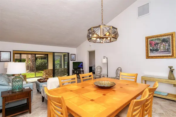 3131 WINDRUSH BOURNE #22, Sarasota, FL 34235