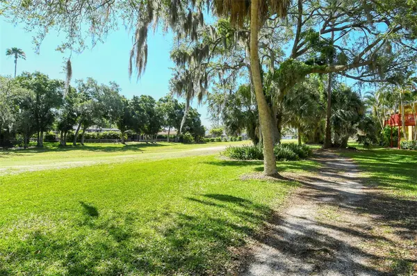 1877 TOUCAN WAY #400, Sarasota, FL 34232