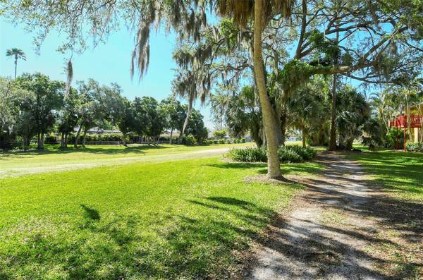 1877 TOUCAN WAY #400, Sarasota, FL 34232