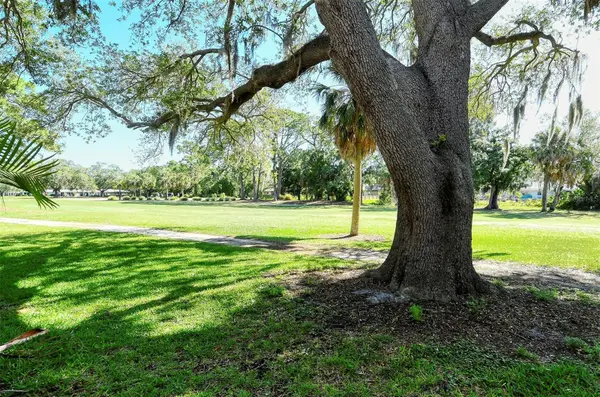 1877 TOUCAN WAY #400, Sarasota, FL 34232