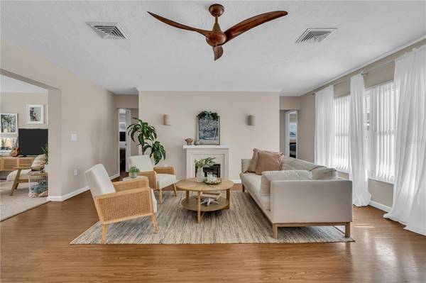 2449 BREAKWATER CIR, Sarasota, FL 34231
