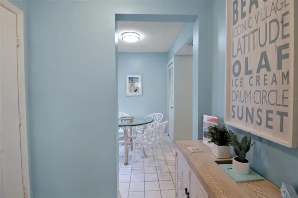 1328 SIESTA BAYSIDE DR #1328-C, Sarasota, FL 34242