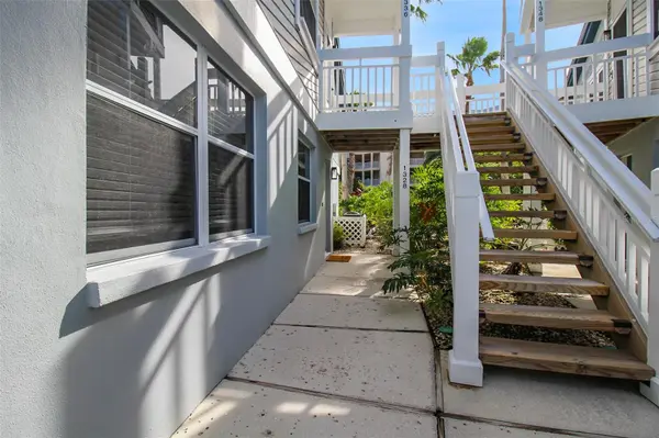 1328 SIESTA BAYSIDE DR #1328-C, Sarasota, FL 34242
