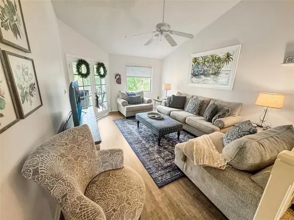 1350 SIESTA BAYSIDE DR #1350-B, Sarasota, FL 34242