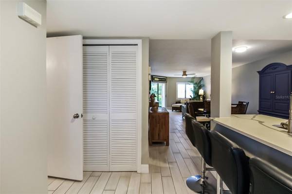 1313 SIESTA BAYSIDE DR #1313-D, Sarasota, FL 34242