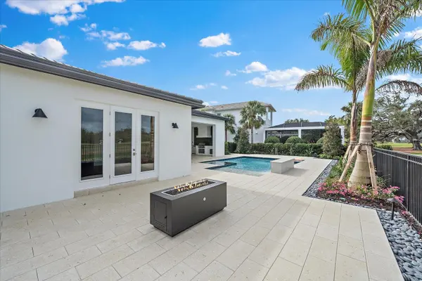 3739 CALEDONIA LN, Sarasota, FL 34240