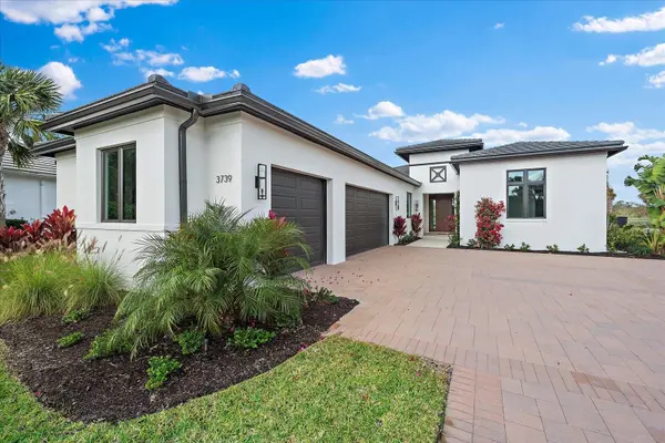 3739 CALEDONIA LN, Sarasota, FL 34240