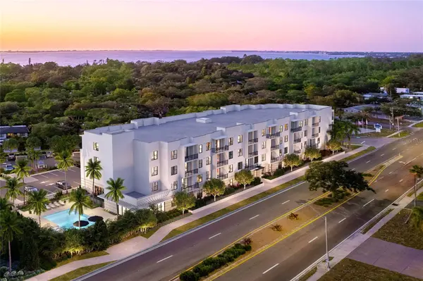 4950 REMINGTON DR #107, Sarasota, FL 34234