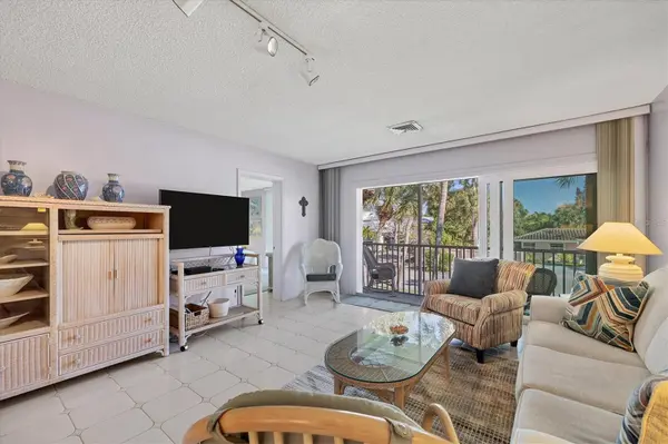 500 S WASHINGTON DR #5B, Sarasota, FL 34236