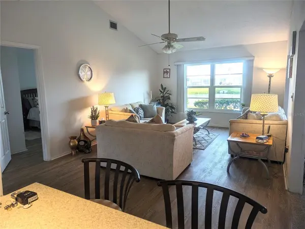 5377 CRESTLAKE BLVD #69, Sarasota, FL 34233