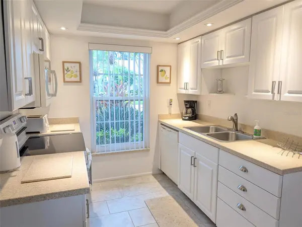 5377 CRESTLAKE BLVD #69, Sarasota, FL 34233