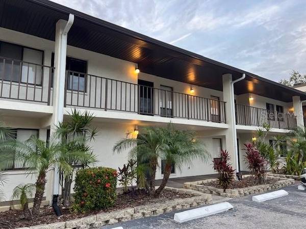 7205 CURTISS AVE #2F, Sarasota, FL 34231