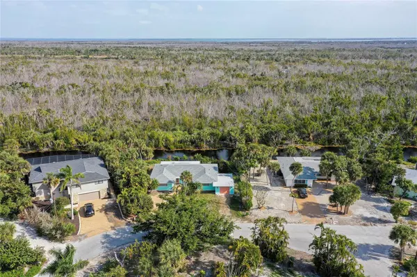 1057 BLUE HERON DR, Sanibel, FL 33957