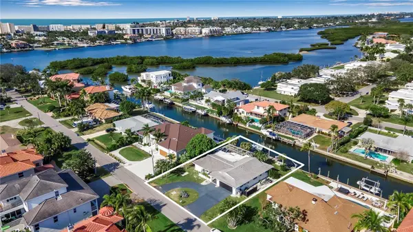 1649 STANFORD LN, Sarasota, FL 34231
