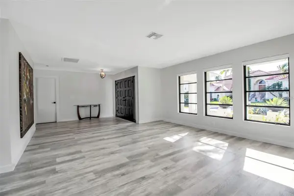 1649 STANFORD LN, Sarasota, FL 34231