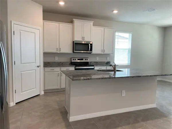 18027 PASTURELAND AVE, Bradenton, FL 34211