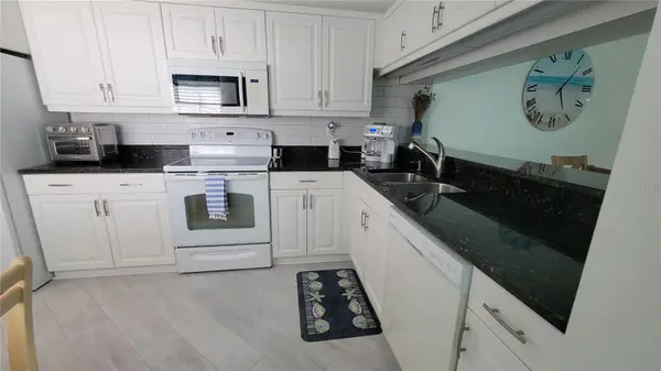 1318 PERICO POINT CIR, Bradenton, FL 34209