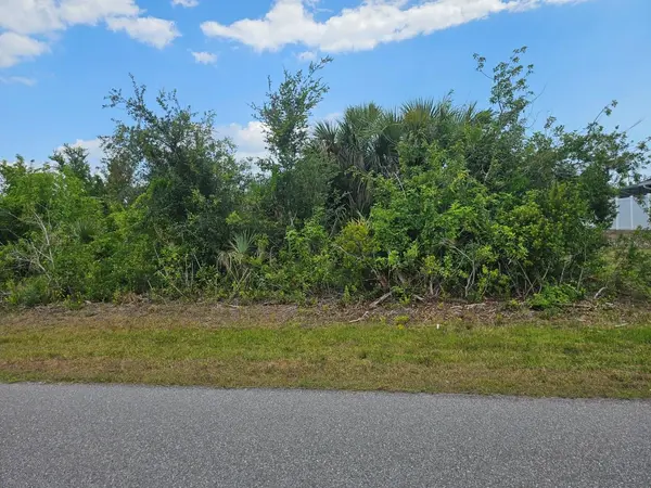 15595 STUART CIR, Port Charlotte, FL 33981