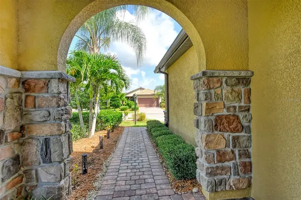6743 HAVERHILL CT, Bradenton, FL 34202