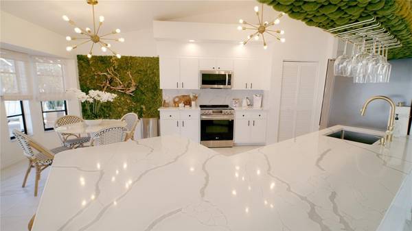 18770 MCGRATH CIR, Port Charlotte, FL 33948