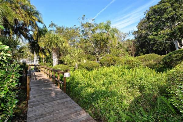 1608 BAYHOUSE POINT DR #GL304, Sarasota, FL 34231