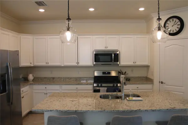 6647 CLAIRBORNE LN, Bradenton, FL 34211