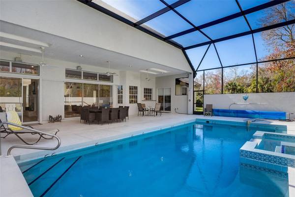 4653 HADFIELD DR, Sarasota, FL 34235