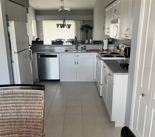 4639 CHAPEL HILL DR #2923, Sarasota, FL 34238