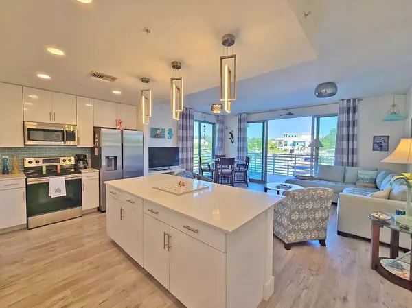 1709 N TAMIAMI TRL #201, Sarasota, FL 34234