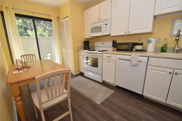 1516 PELICAN COVE RD #GR144, Sarasota, FL 34231