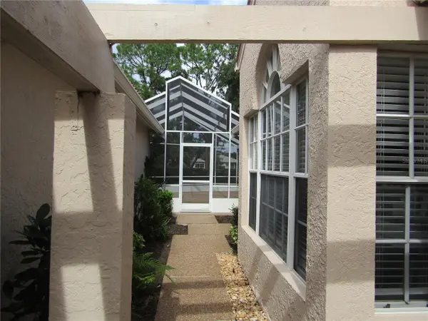 4026 LYNDHURST CT #13, Sarasota, FL 34235