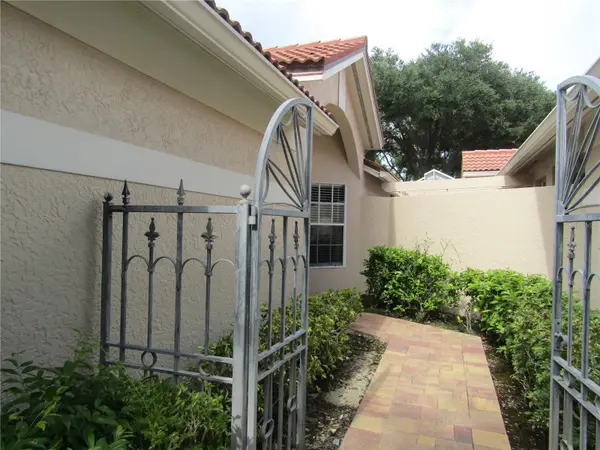 4026 LYNDHURST CT #13, Sarasota, FL 34235