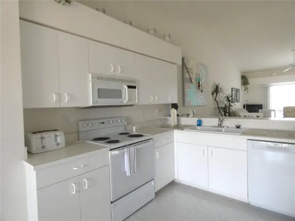 9641 CASTLE POINT DR #1225, Sarasota, FL 34238
