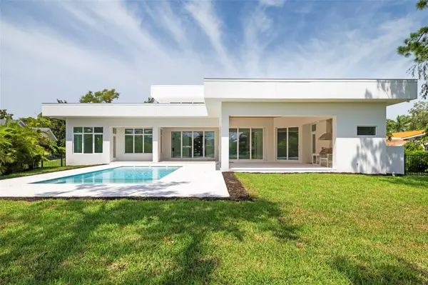 4431 CAMINO REAL, Sarasota, FL 34231