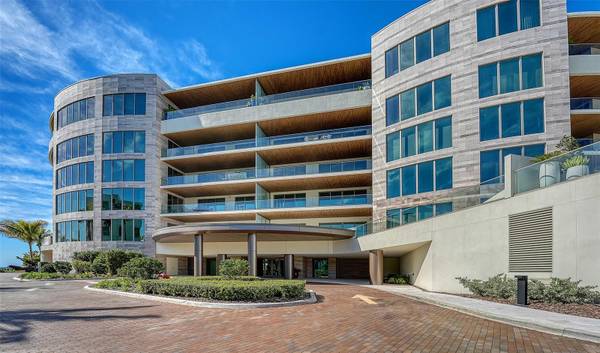 1561 GULF OF MEXICO DR #403, Longboat Key, FL 34228
