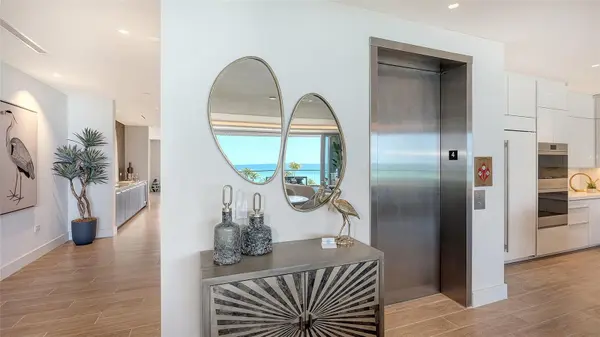 1561 GULF OF MEXICO DR #403, Longboat Key, FL 34228