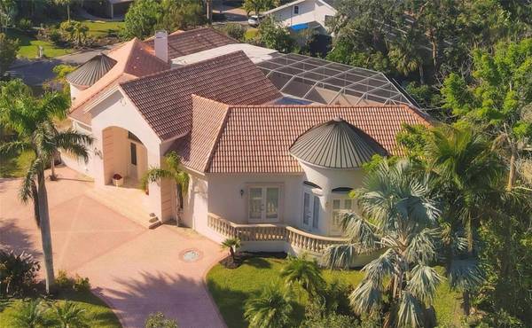 5331 SIESTA COVE DR, Sarasota, FL 34242