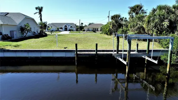 4466 BAYVIEW ST, Port Charlotte, FL 33948