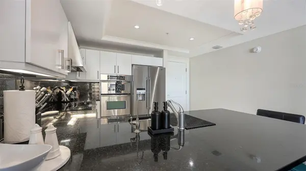 1350 MAIN ST #1007, Sarasota, FL 34236