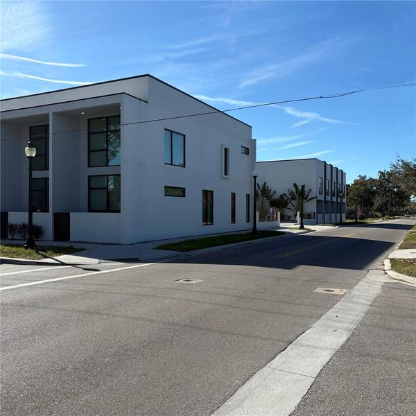 1744 10TH ST, Sarasota, FL 34236