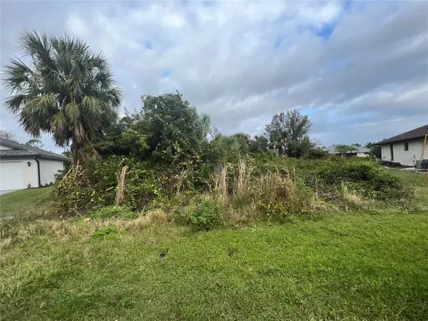 30 SANTAREM CIR, Punta Gorda, FL 33983