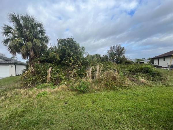 30 SANTAREM CIR, Punta Gorda, FL 33983