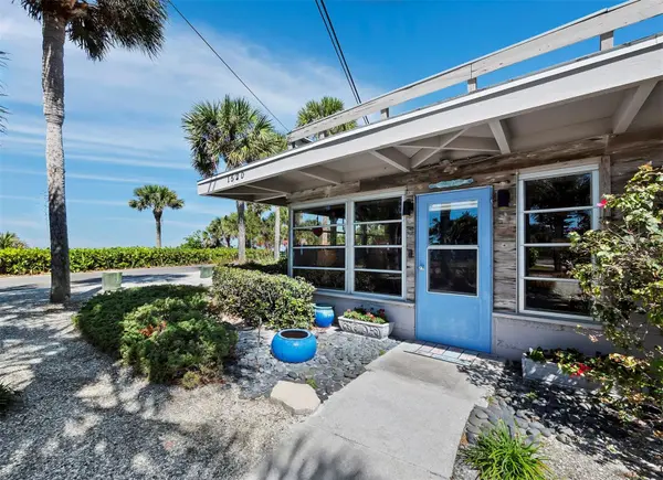 1620 CASEY KEY RD, Nokomis, FL 34275