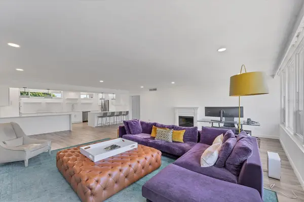 100 SANDS POINT RD #323, Longboat Key, FL 34228