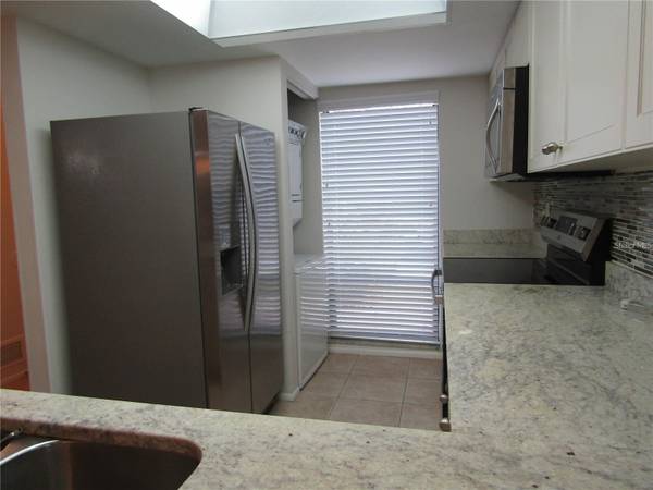 3021 TAYWOOD MDWS #11, Sarasota, FL 34235