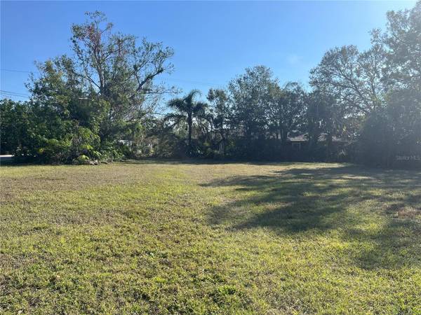 2484 RINGLING BLVD, Sarasota, FL 34237