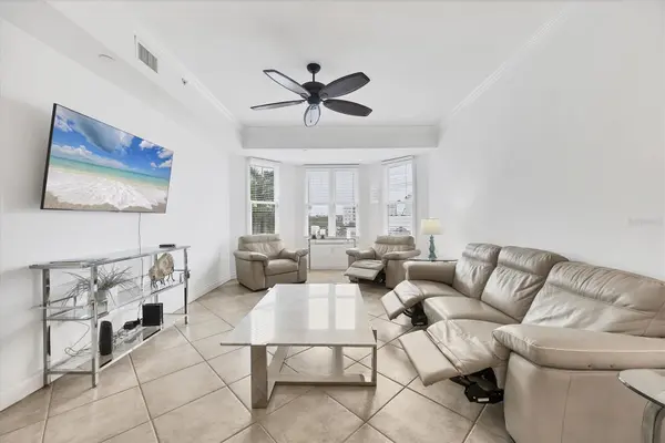 8111 LAKEWOOD MAIN ST #304, Lakewood Ranch, FL 34202
