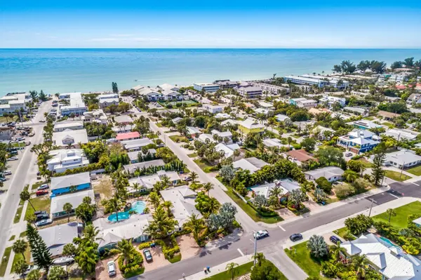 6606 HOLMES BLVD #3, Holmes Beach, FL 34217