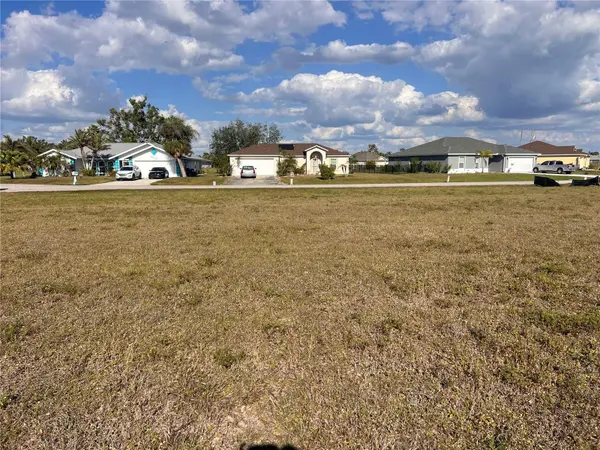 16574 CAPE HORN BLVD, Punta Gorda, FL 33955