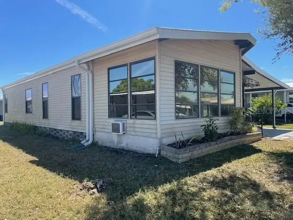 5707 45TH ST E #109, Bradenton, FL 34203